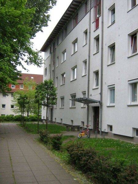 Für Singles oder Paare – Hübsche 2-Zimmer-Wohnung mit Balkon, 28237 Bremen