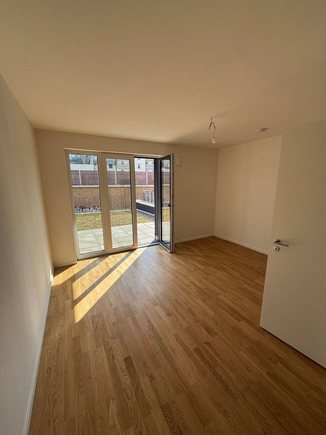 1 Zimmer Neubauwohnung mit großer Sonnen Terrasse, 10317 Berlin (Friedrichshain-Kreuzberg Friedrichsfelde Lichtenberg Rummelsburg)