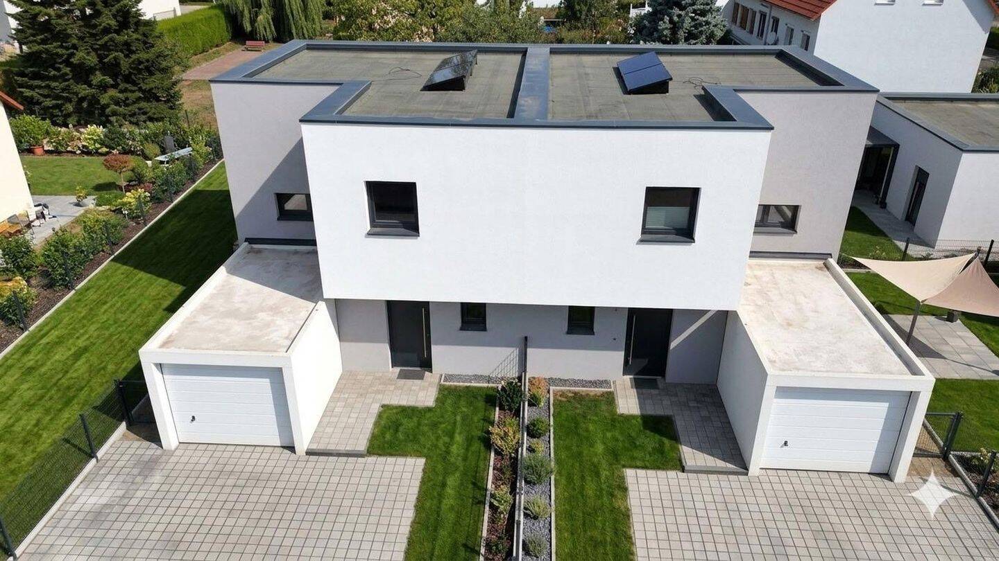 wunderschöne 4-Raum- Doppelhaushälfte in Weissenburg, 76889 Schweigen-Rechtenbach