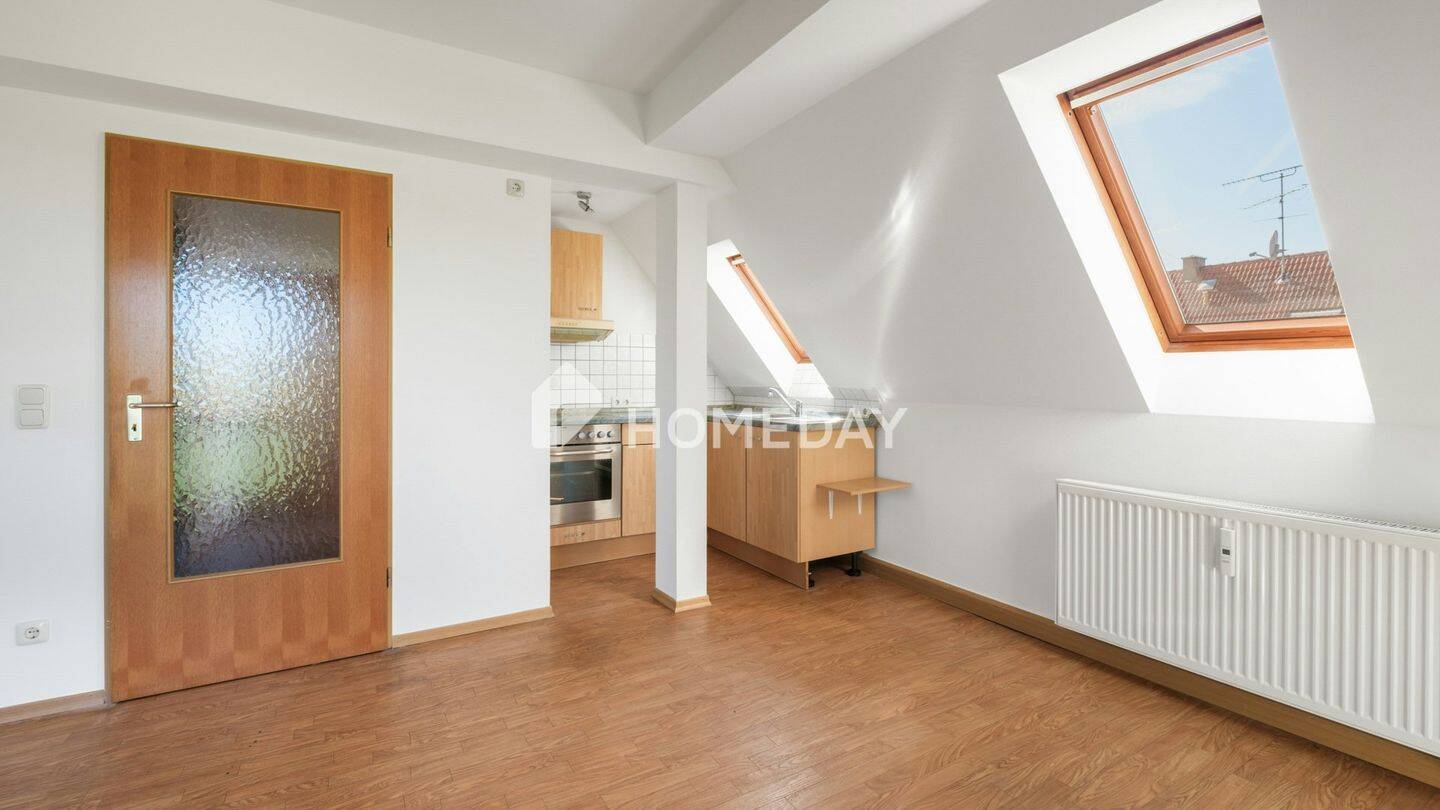 Charmante Dachgeschosswohnung mit Loggia und Blick ins Grüne, 86456 Gablingen