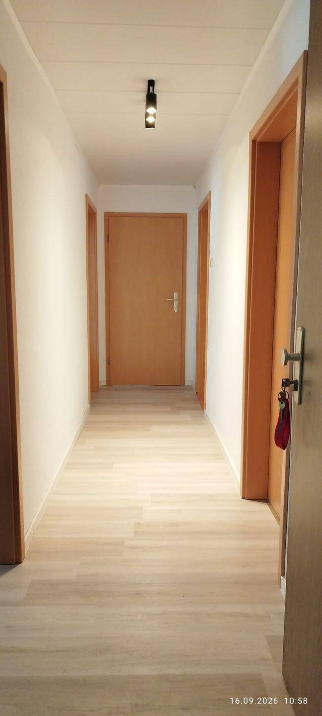 Alltagstaugliche 3-Zimmer-Dachwohnung in Flöha, 9557 Flöha
