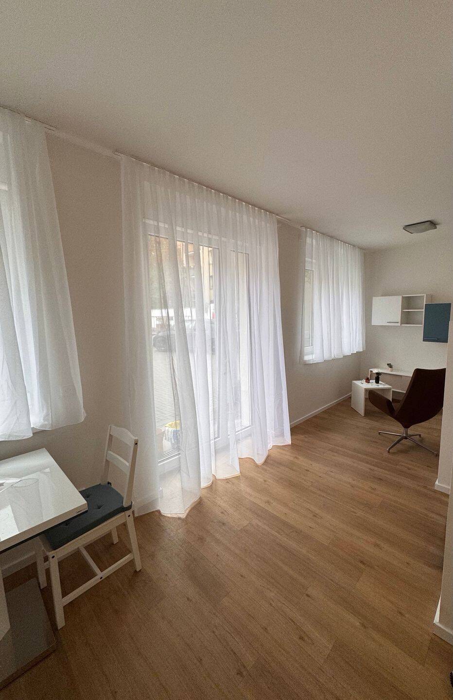 Neuwertiges möbliertes 1-Zimmer-Apartment mit Einbauküche in Nürnberg-Oststadt in der Nähe des Wöhrder See, 90489 Nürnberg (Gärten bei Wöhrd Rennweg Veilhof Wöhrd)