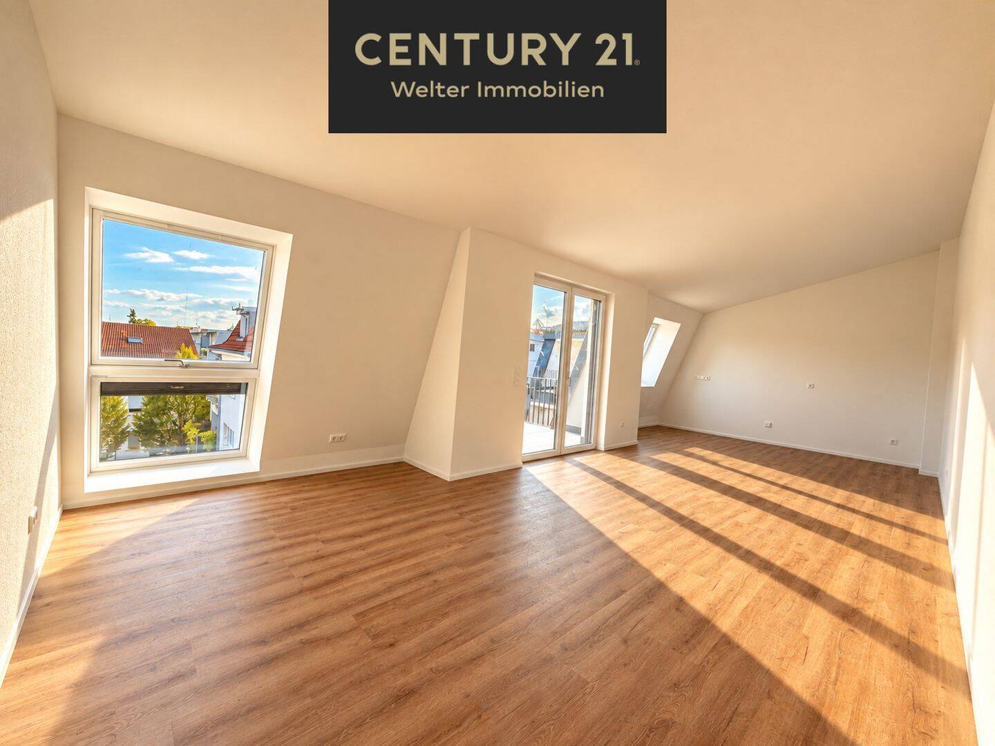 EIN RÜCKZUGSORT ÜBER DEN DÄCHERN – TRAUMHAFTES 2-ZIMMER-PENTHOUSE IM HERZEN VON SCHWETZINGEN, 68723 Schwetzingen