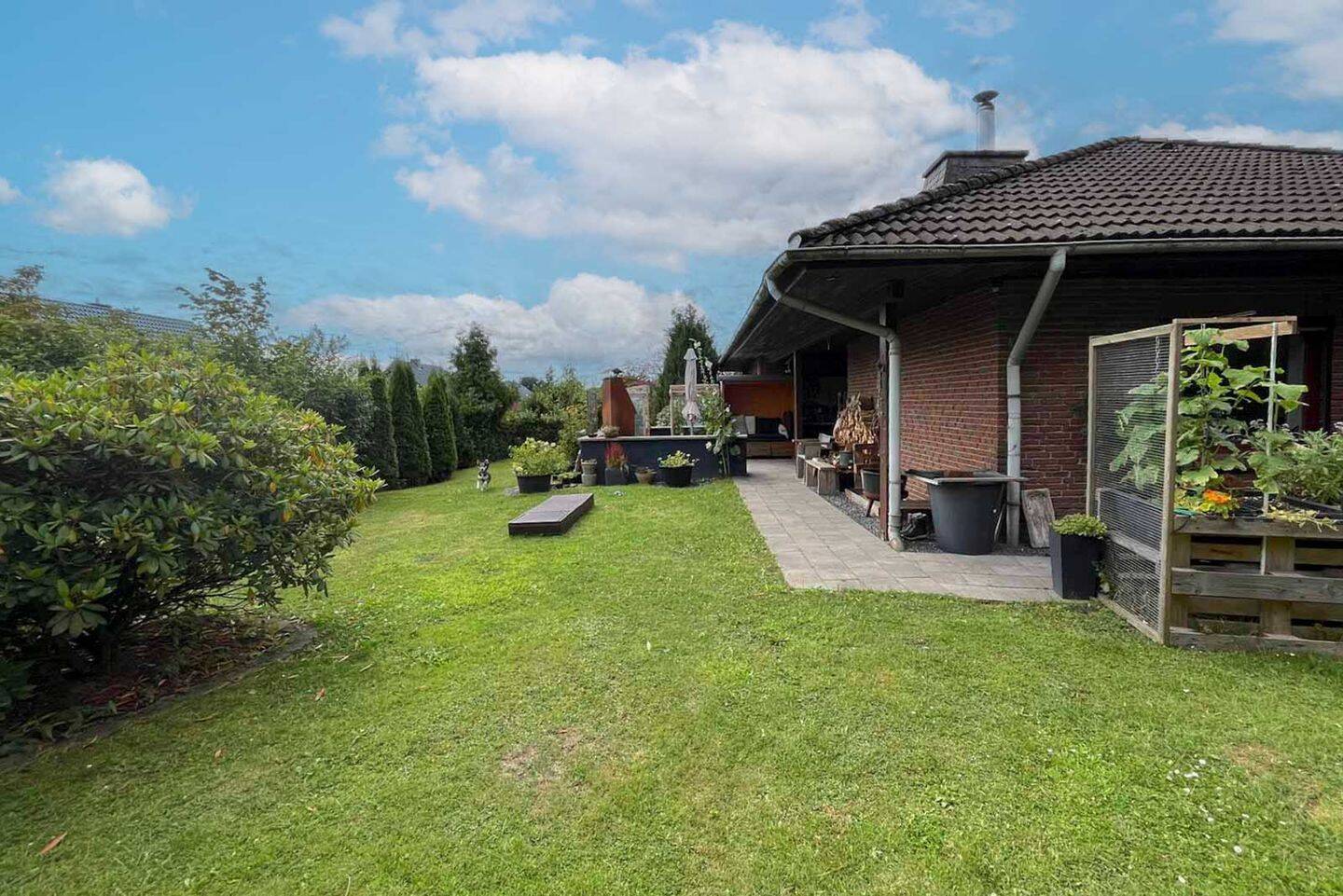 Richtig zuhause: Gepflegtes Einfamilienhaus samt Garten in Tarp, 24963 Tarp