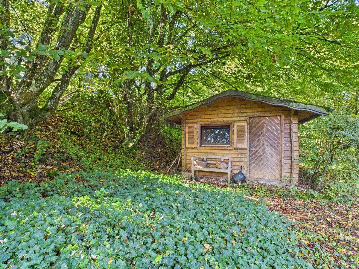 Oase der Ruhe: Idyllisches Gartengrundstück mit rustikalem Charme I Ispringen, 75228 Ispringen
