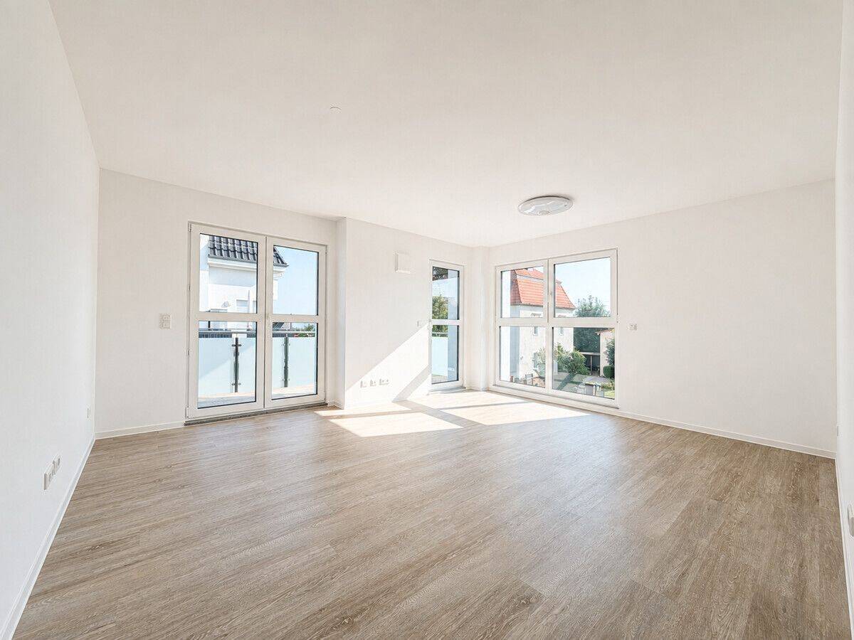 Neubau-Erstbezug mit Effizienzklasse A+ ! Flexibler Grundriss, 2-3 Zimmer, Balkon und Stellplatz, 1169 Dresden