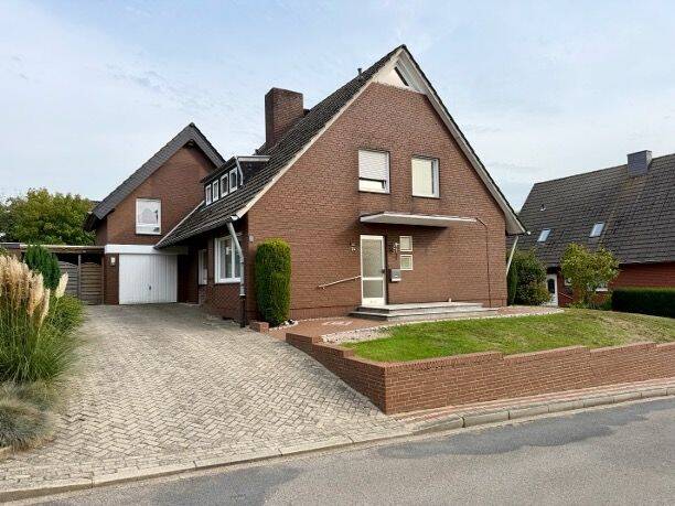 Solides Wohnhaus mit viel Platz und Gestaltungsungspotenzial, 49497 Mettingen