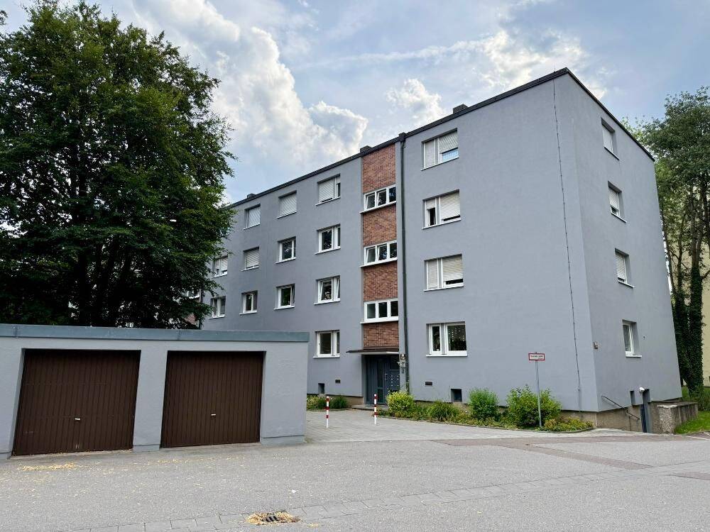 Gepflegte 3-Zimmer-Eigentumswohnung mit Südwest-Balkon, Garage und hochwertiger Ausstattung in Regensburg, 93057 Regensburg (Brandlberg-Keilberg Konradsiedlung-Wutzlhofen Reinhausen Sallern-Gallingkofen)