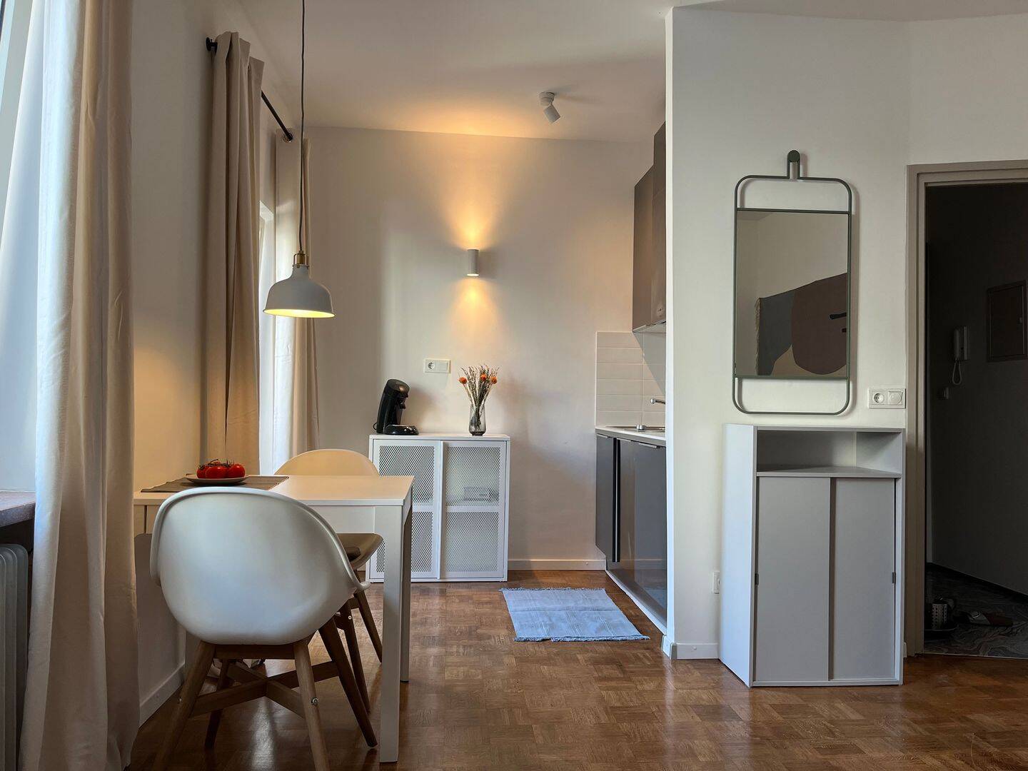 RUHIGES STUDIO MIT BALKON_ AM ISARTOR (RUMFORDSTR), 80469 München (Altstadt-Lehel Ludwigsvorstadt-Isarvorstadt)