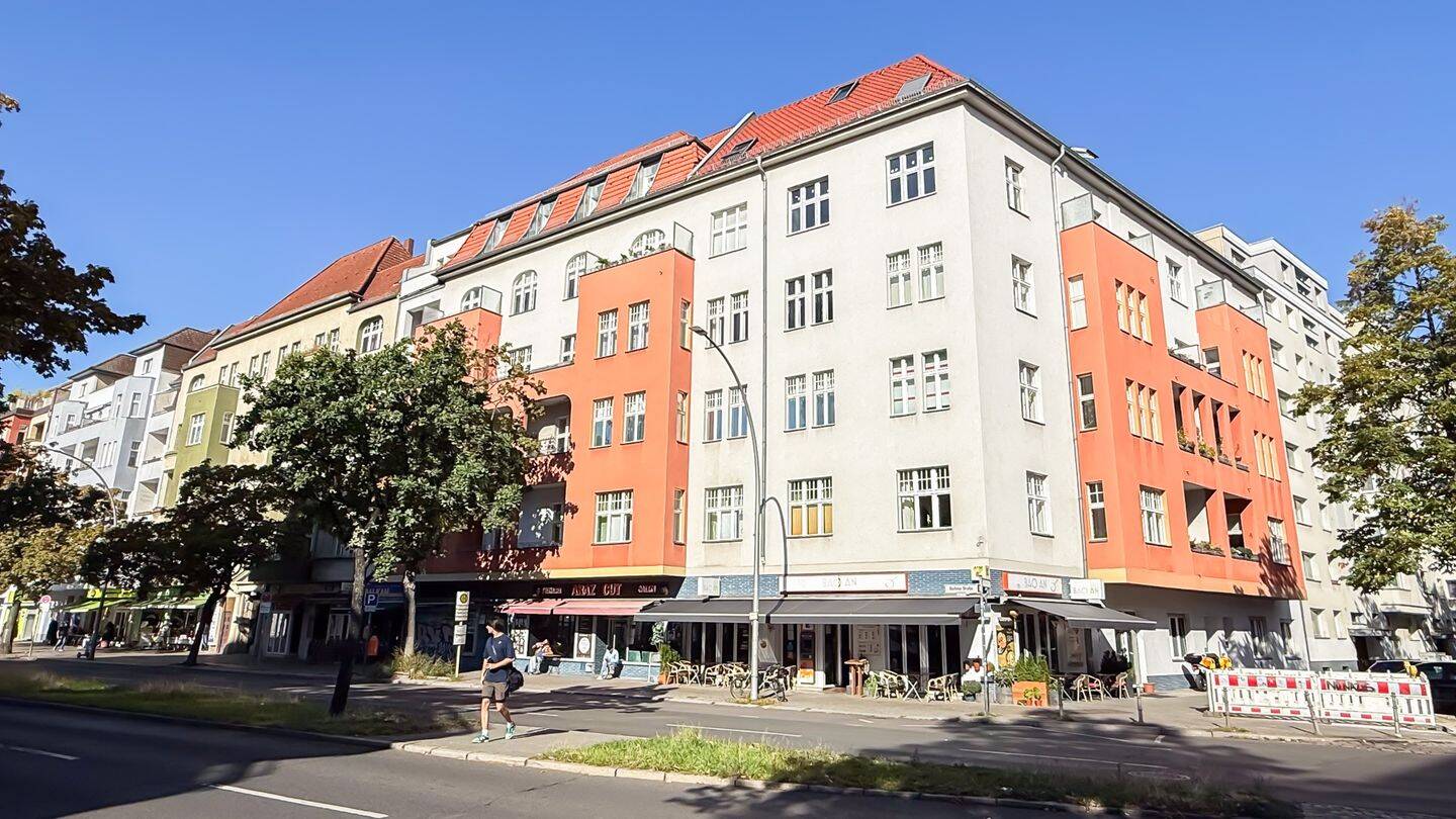 Großzügiges Wohnen auf 125 m²: Repräsentativer Altbau-Klassiker mit doppelter Sonnenidylle, 10715 Berlin (Charlottenburg-Wilmersdorf Wilmersdorf)