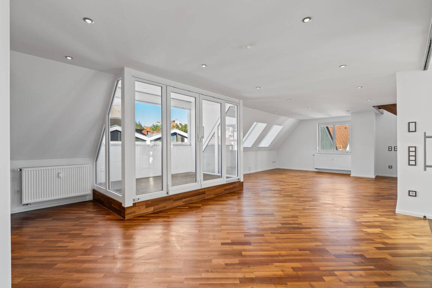 Zentrale Maisonette-Wohnung mit hochwertiger Ausstattung in Kempten, 87435 Kempten (Allgäu) (Adelharz Eich Kempten Rothkreuz Steufzgen)