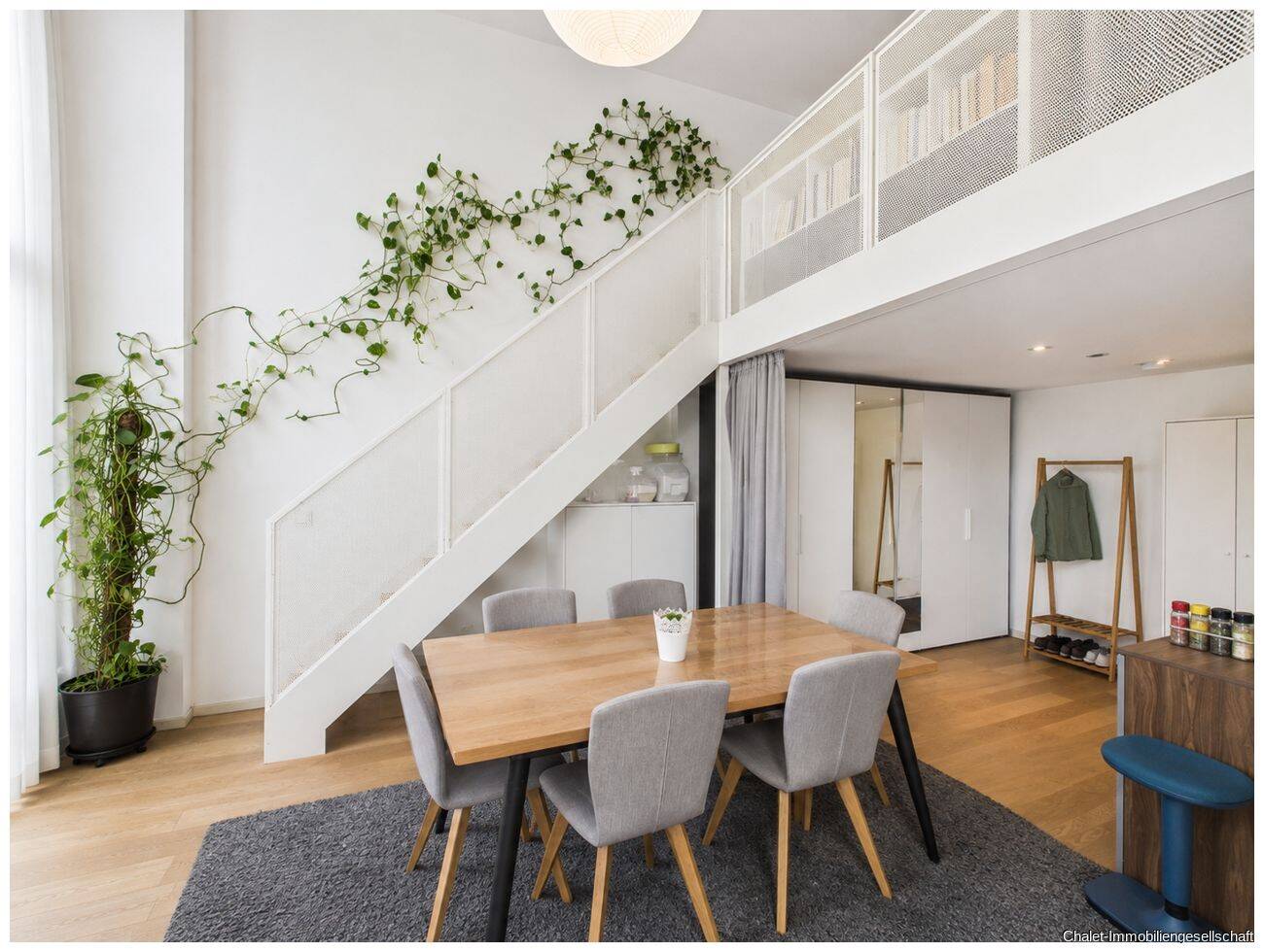 Stillvolle Erdgeschosswohnung mit hochwertiger Vollmöblierung im begehrten FRIENDS Tower München, 80639 München (Laim Neuhausen-Nymphenburg)