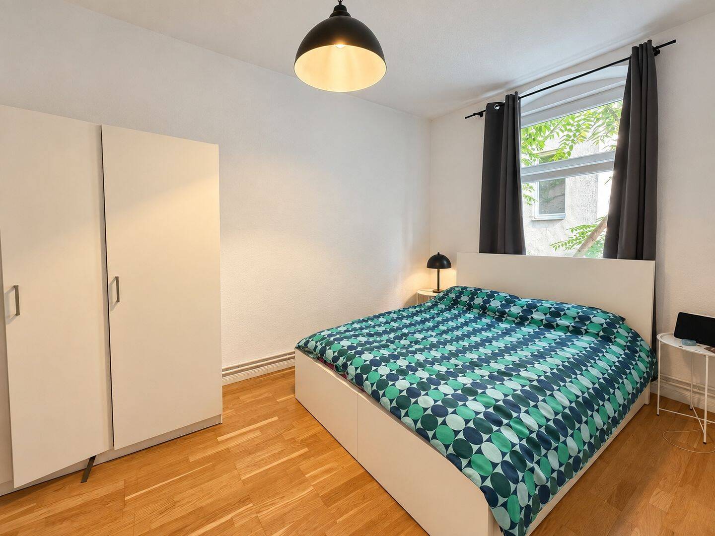 Ruhige 3-Zimmer-Wohnung im Hinterhaus mit Parkett, Einbauküche und Ost-/West-Ausrichtung, 10559 Berlin (Mitte Moabit Tiergarten)