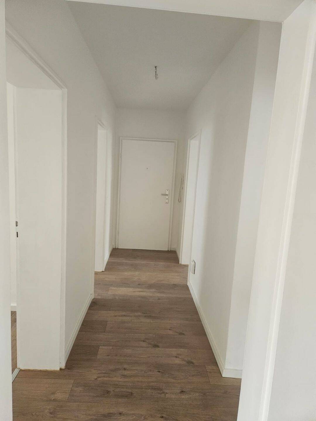 Hochwertig renovierte 2,5-Zimmer-Wohnung mit Balkon in Amberg, 92224 Amberg