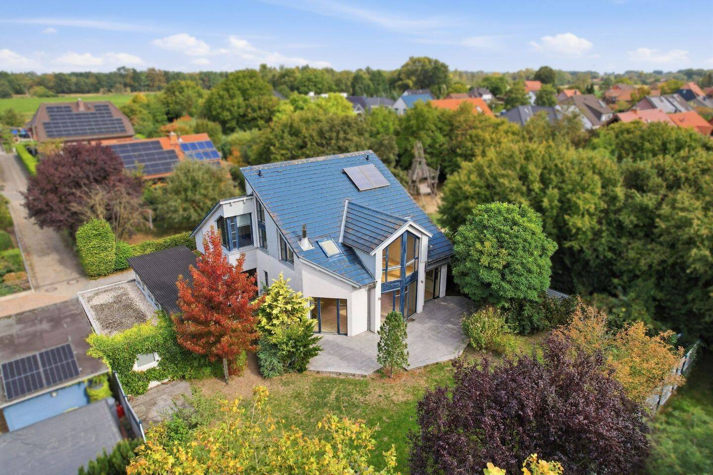 Indiviudelles Architektenhaus in zweiter Baureihe mit Wohnmobil-Carport, 38112 Braunschweig