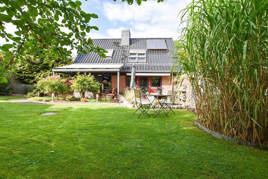Familientraum mit liebevoll gestaltetem Garten in begehrter Lage von Bad Schwartau, 23611 Bad Schwartau