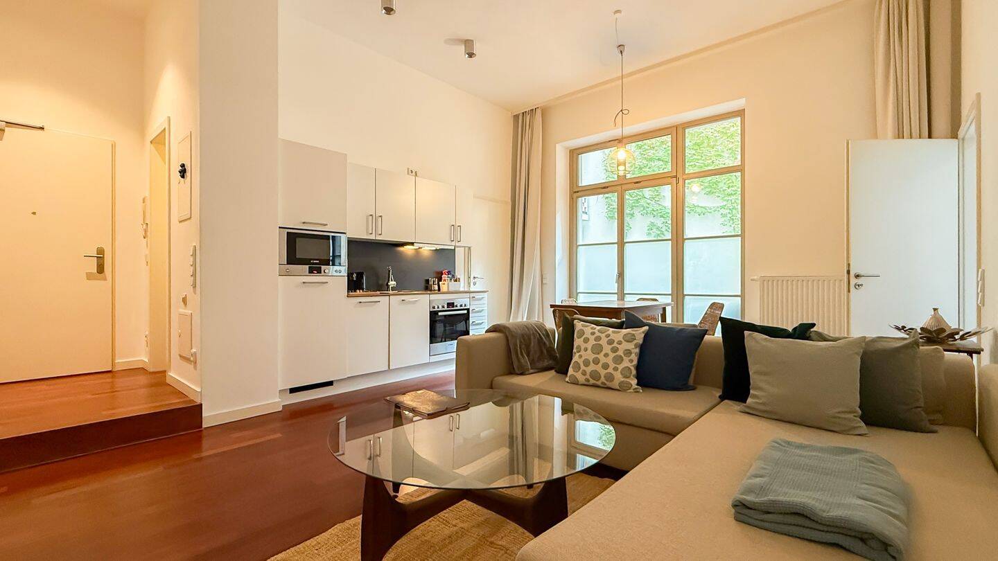 Exklusives Wohnen in Mitte: Ruhige 3-Zimmer-Oase mit Balkon, TG-Stellplatz & Gym, 10115 Berlin (Mitte Wedding)