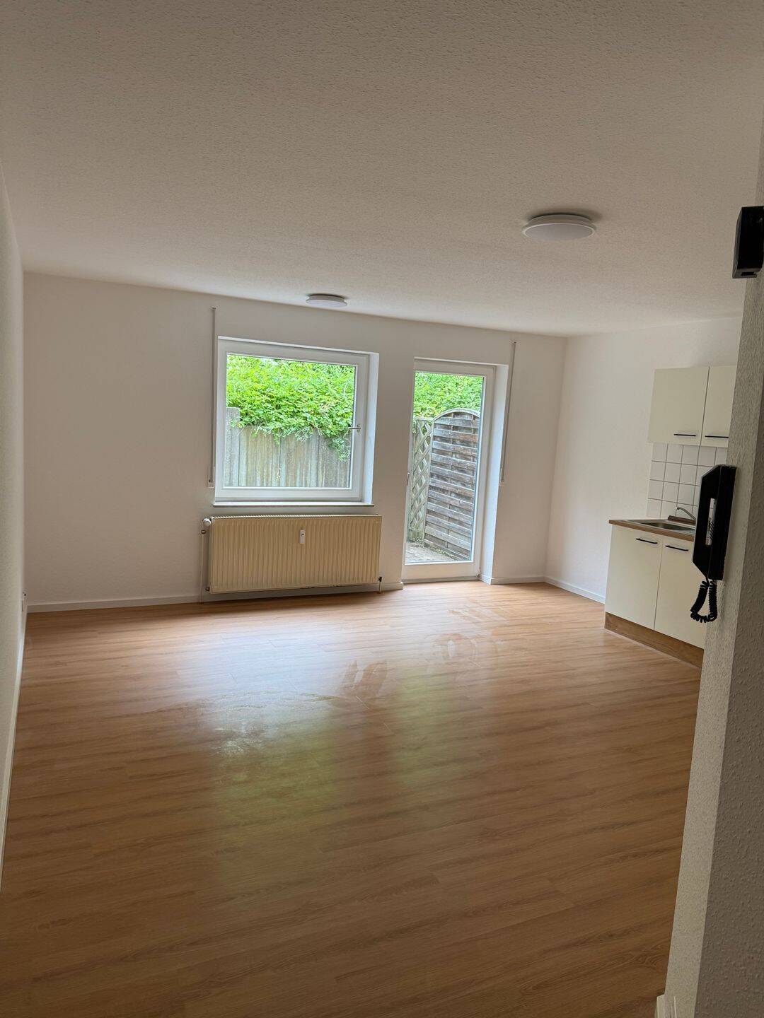 Frisch renovierte 1-Zimmer-Wohnung mit Terrasse, neue Küche, neues Bad, neuer Boden, 72458 Albstadt