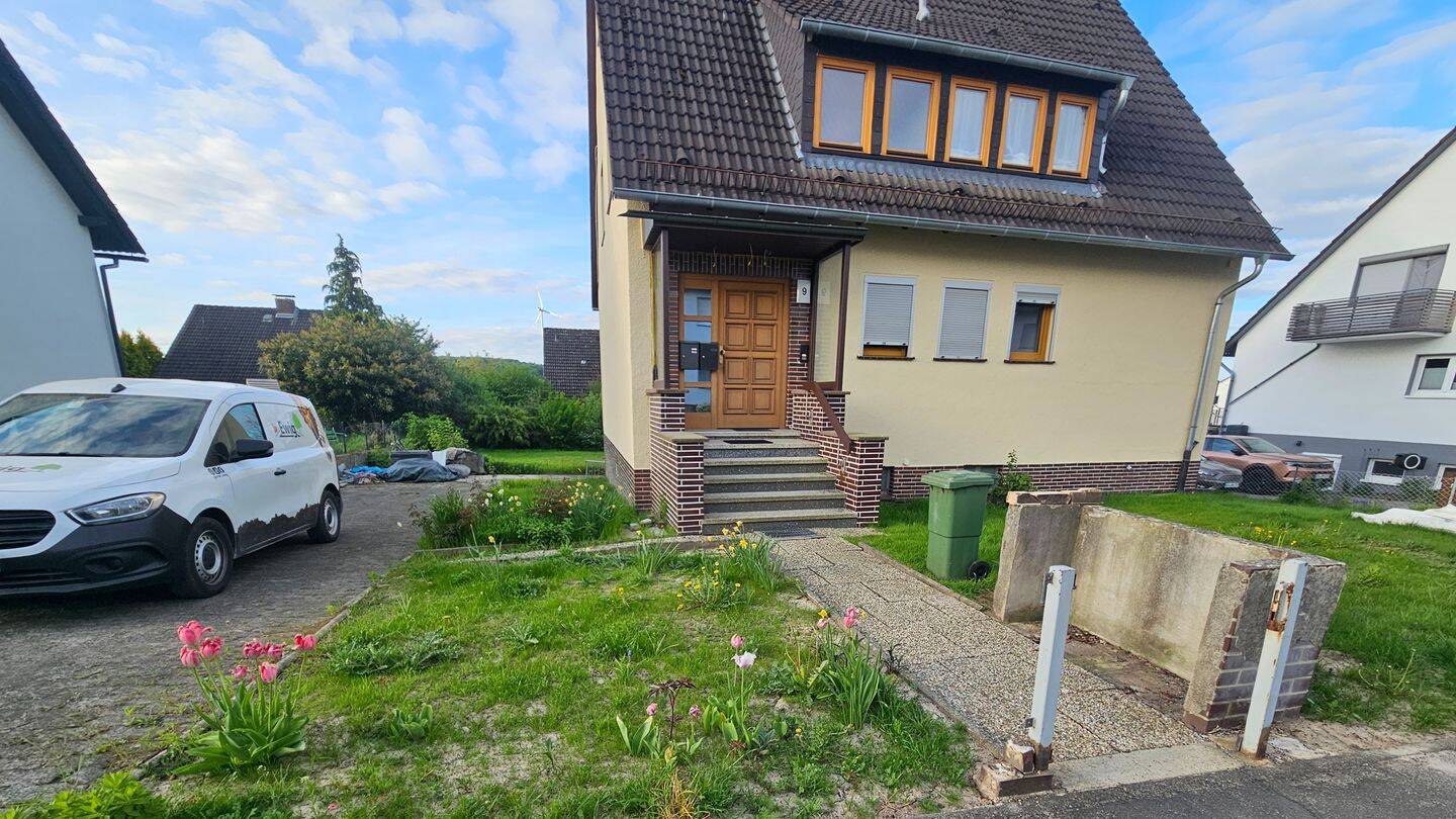 Zweifamilienhaus 130m² mit Keller, 34355 Staufenberg (Wolfsanger/Hasenhecke)