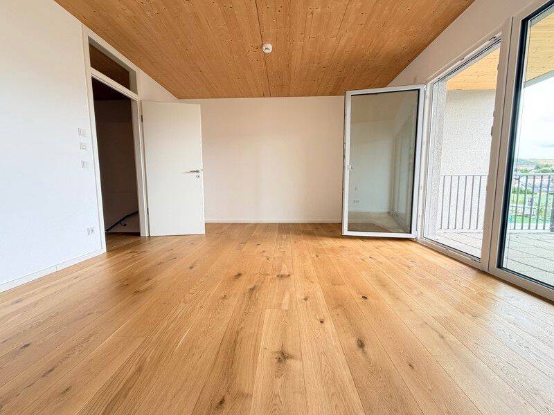 Exklusives Neubau-Reihenhaus in Aalen – Modernes Wohnen auf zwei Ebenen mit stilvollem Ambiente, 73431 Aalen