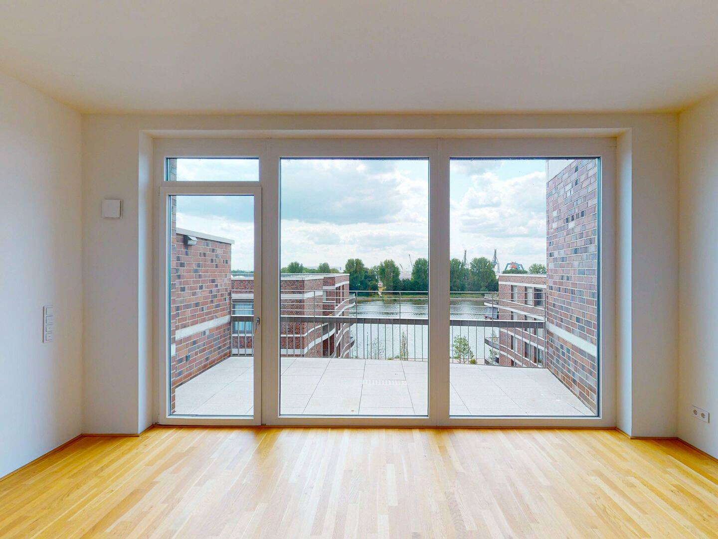 3-Zimmer-Wohnung mit Balkon und Weserblick in der Bremer Überseestadt, 28217 Bremen (Handelshäfen Steffensweg Utbremen Westend)