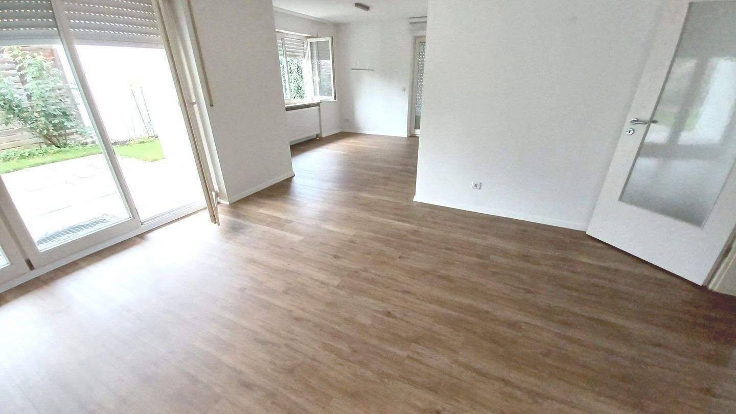 GARTEN-WOHNUNG mit CARPORT & STELLPLATZ = NUR FÜR 2 PERSONEN, 88239 Wangen im Allgäu