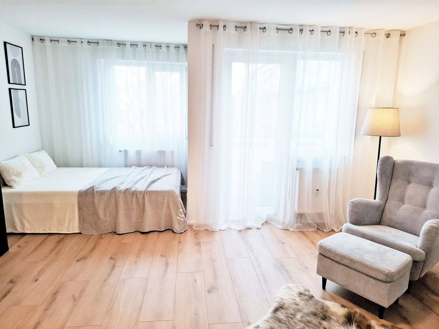Moderne, TOP-renovierte, vollmöblierte 1-Zimmer Wohnung mit Balkon, Einbauküche und TG-Stellplatz, 90765 Fürth