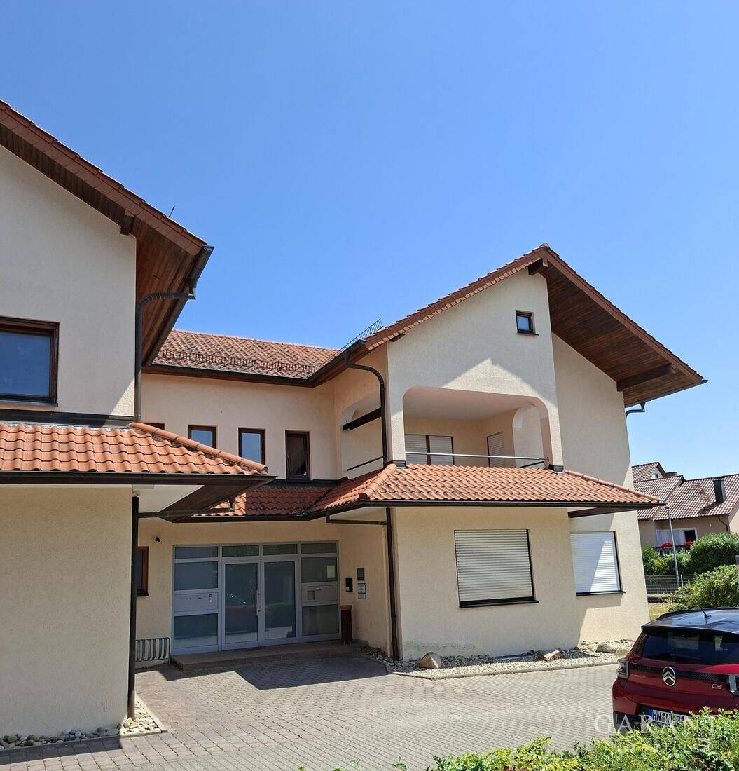 *** Lichtdurchflutet – großzügige Räume – herrlicher überdachter Balkon – ruhige Lage ***, 74936 Siegelsbach