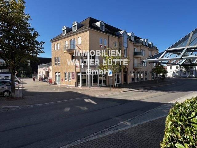 Zentrale Lage in Müllheim, Laden-/Gewerbetage, ca. 1.271 m² Nutzfl. 21 Stpl., 7 Tiefgaragenplätze, Rampe, Lastenlift,…, 79379 Müllheim