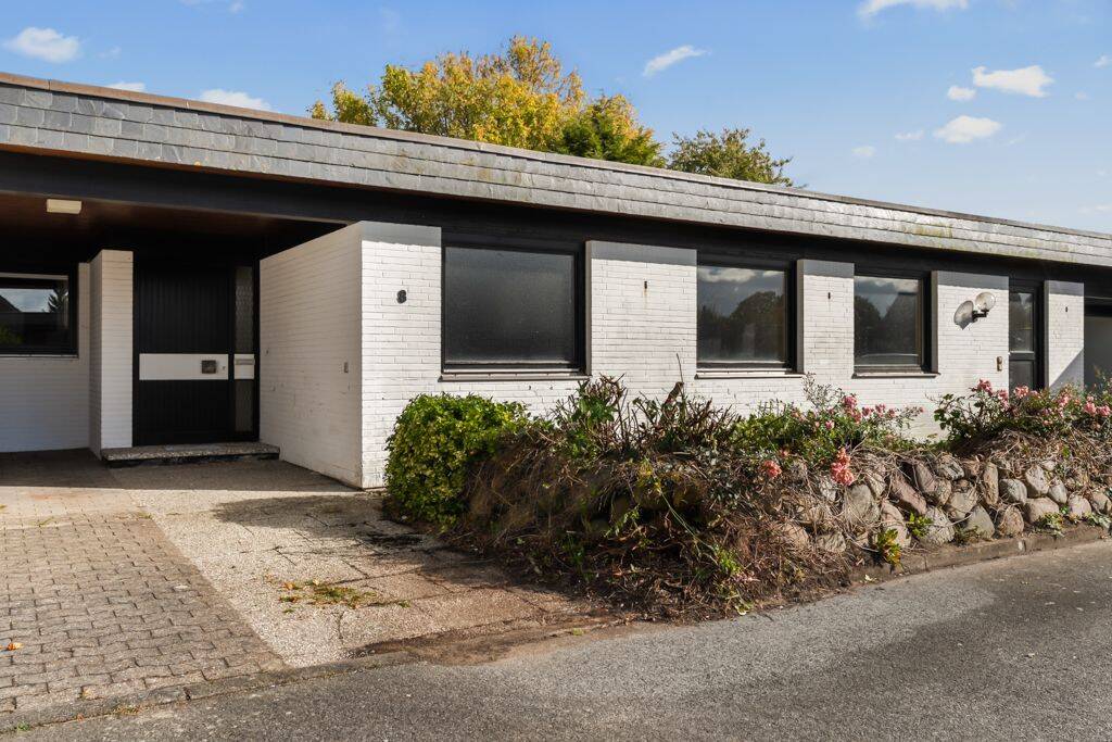 Reihenbungalow „für Handwerker“ in 24782 Büdelsdorf, 24782 Büdelsdorf