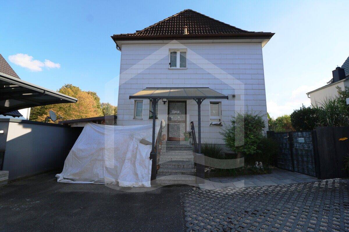 Modernisiertes Einfamilienhaus mit Gartenparadies und Ausbaureserve in Weinsberg, 74189 Weinsberg