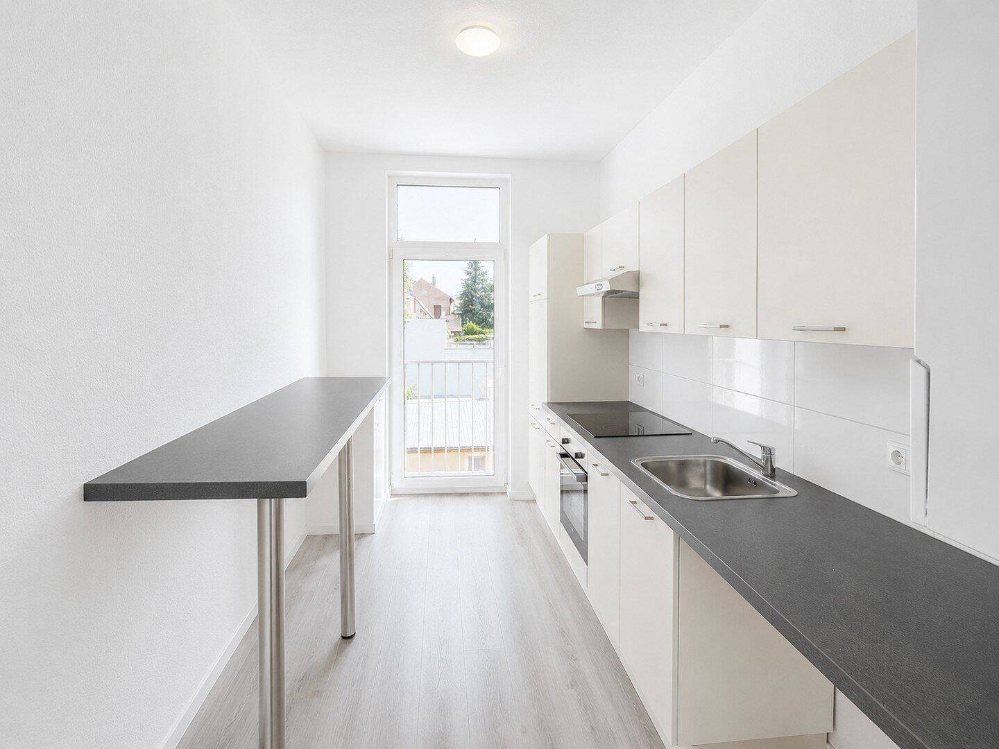Großzügige 4-Zimmer-Wohnung mit Einbauküche in Wilhelmshaven, 26382 Wilhelmshaven (Bant Heppens Innenhafen Innenstadt Siebethsburg)