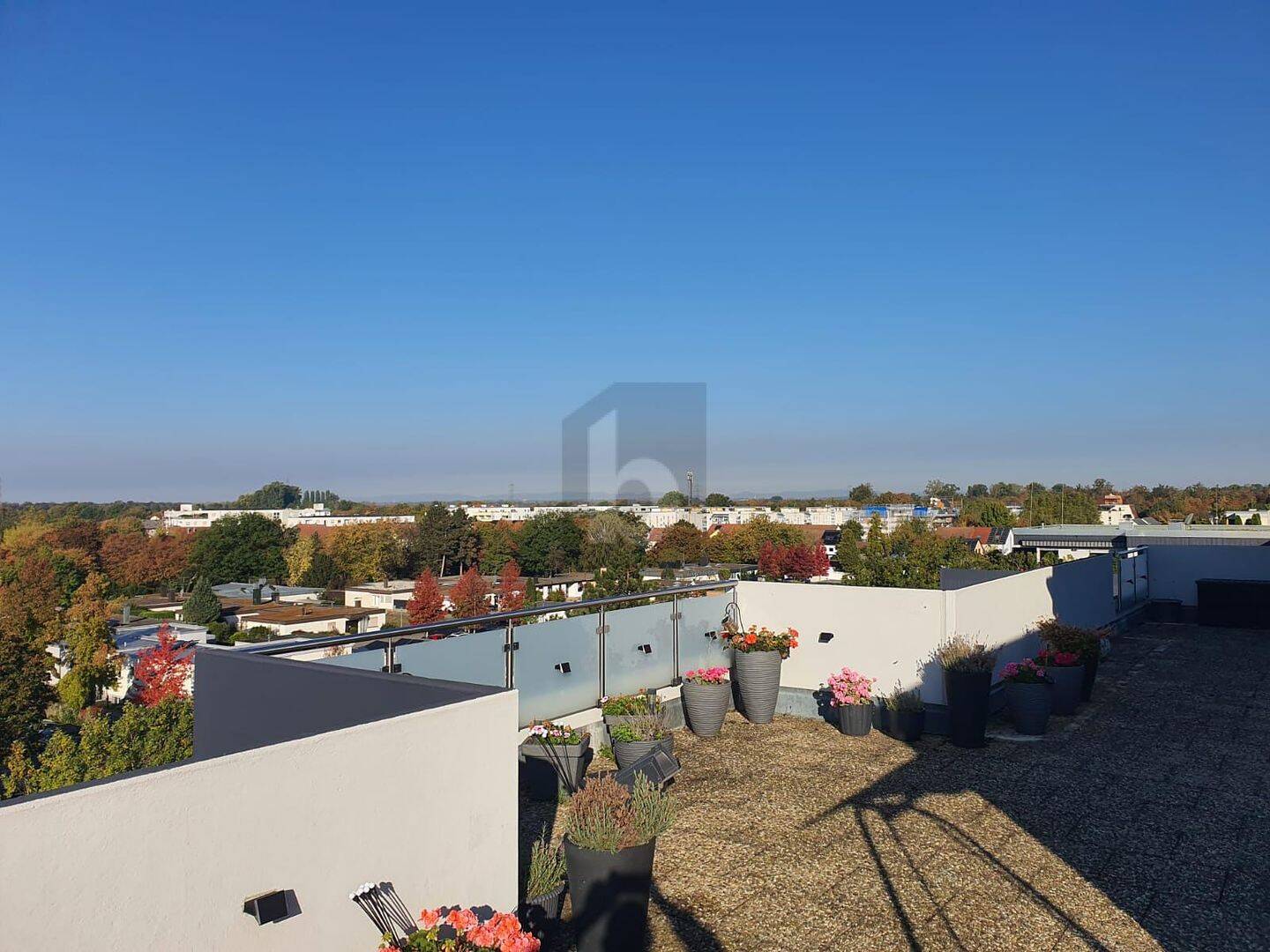 TRAUMHAFTE AUSSICHT ÜBER DEN DÄCHERN, 76437 Rastatt