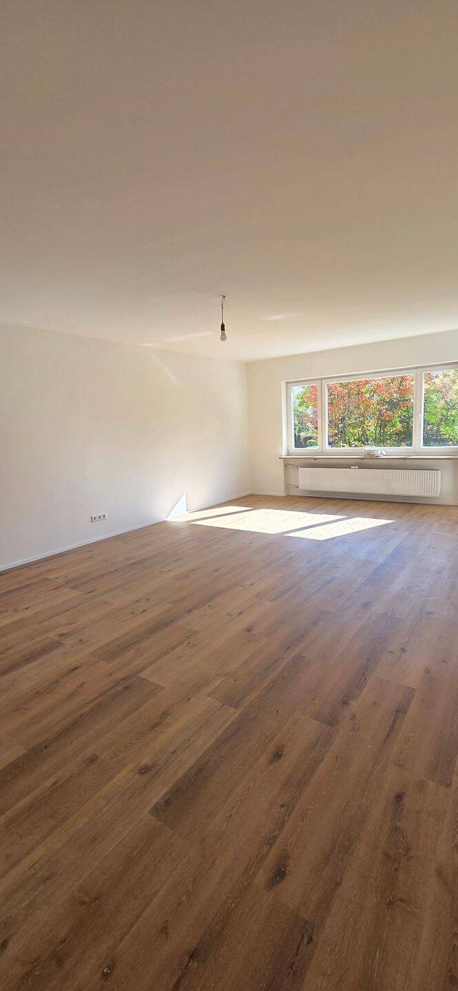 5-Zimmer-Wohnung in Sieglitzhof – kernsaniert, 91054 Erlangen (Burgberg Erlangen-Nord Erlangen-Ost Innenstadt Sieglitzhof)