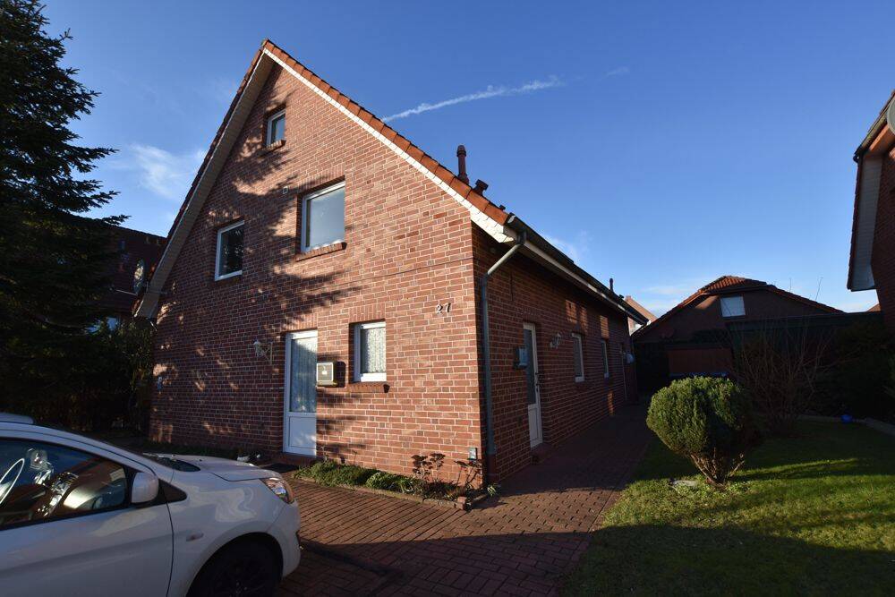 Zentral gelegene Obergeschosswohnung in Warsingsfehn, 26802 Moormerland