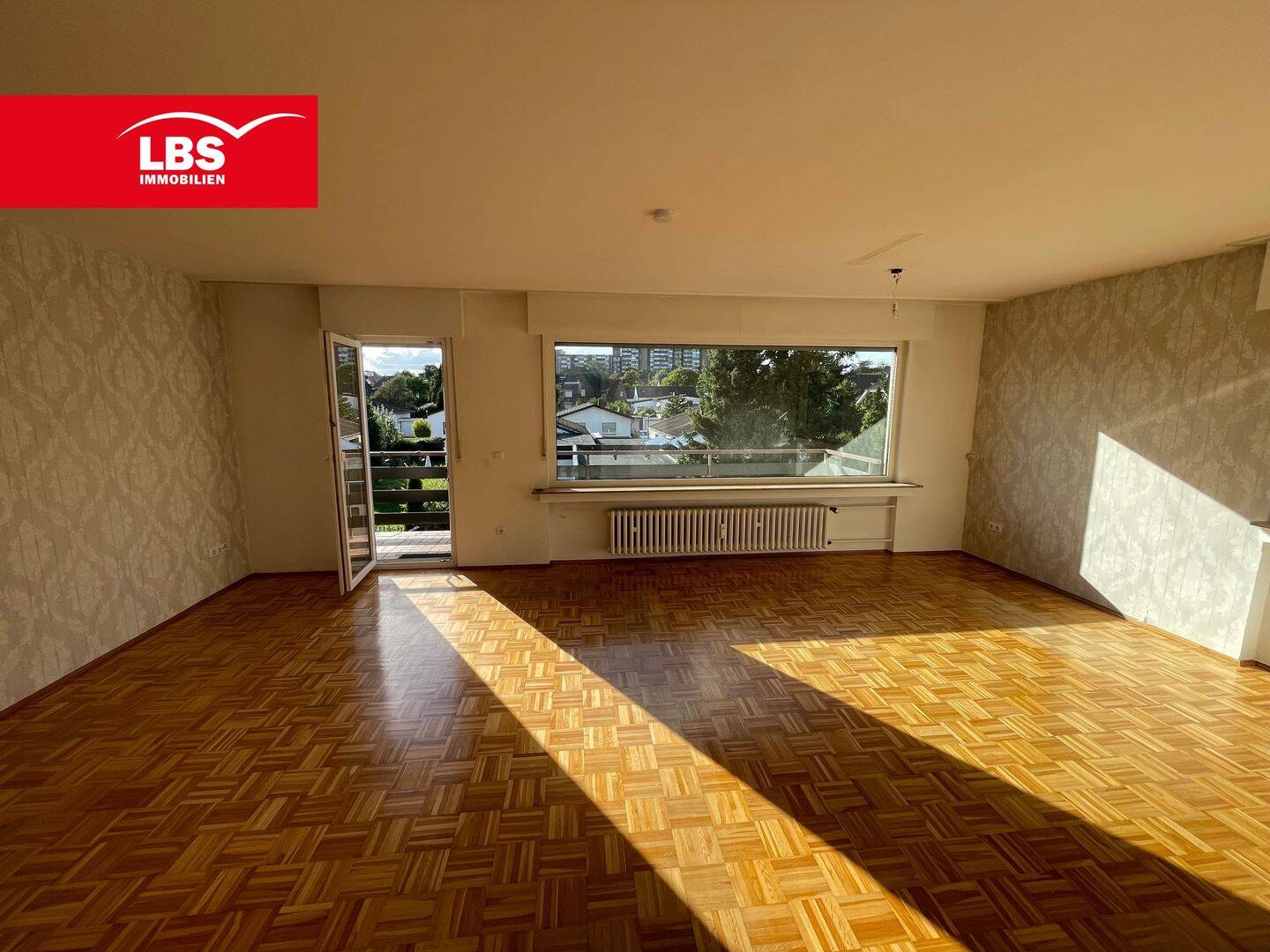 Bezugsfrei; Stilvolle 3 Zimmer Wohnung mit Balkon und PKW Stellplatz (SNR), 50997 Köln (Rodenkirchen)