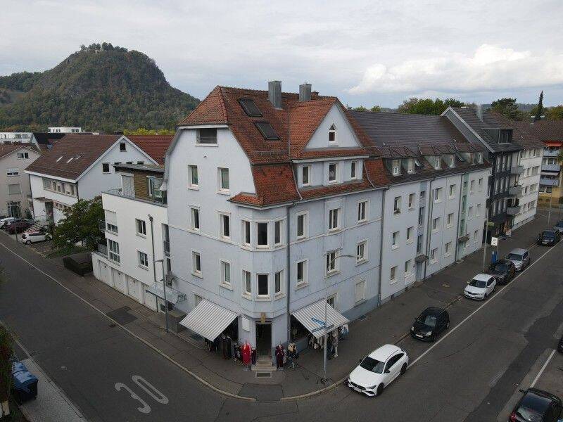 Singen – Innenstadtlage: 4-Zimmer Jugendstilwohnung mit Einzelgarage – sofort frei, 78224 Singen (Hohentwiel)