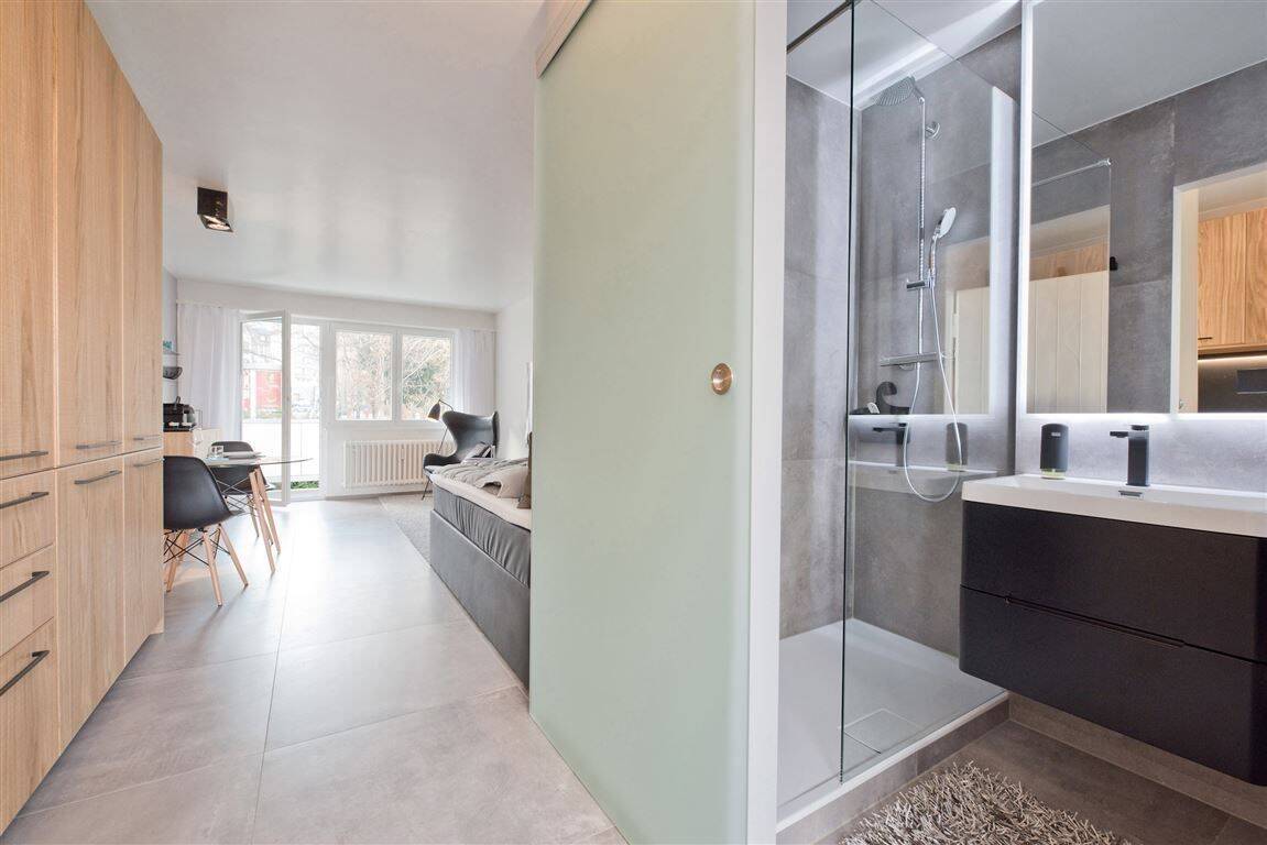 Design-Apartment mit exklusiver Vollausstattung, Loggia und gemietetem Parkplatz in Stuttgart West, 70197 Stuttgart (West)