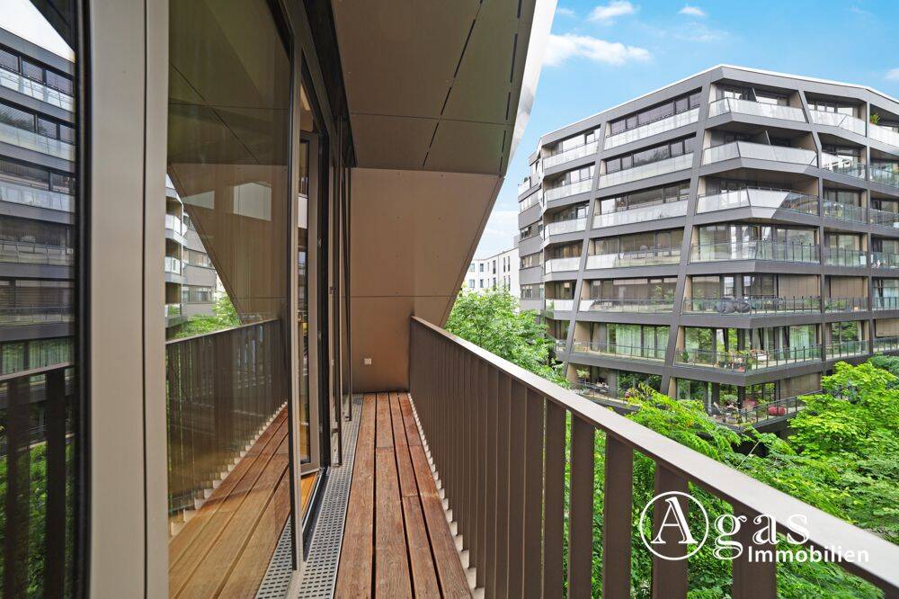 Perfekt geschnittene 3 Zimmer Wohnung mit ca. 87m², EBK und Balkon ins Grüne direkt in Mitte!, 10117 Berlin (Mitte)