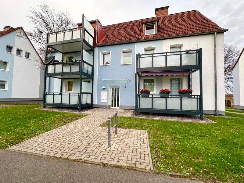 Niedliche 2-Zimmer-Dachgeschoss-Wohnung mit großem Balkon und Einbauküche!, 44369 Dortmund