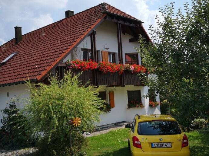 Sehr schöne 3-Zimmer-Wohnung mit Einbauküche und Balkon, 90 m², 91601 Dombühl