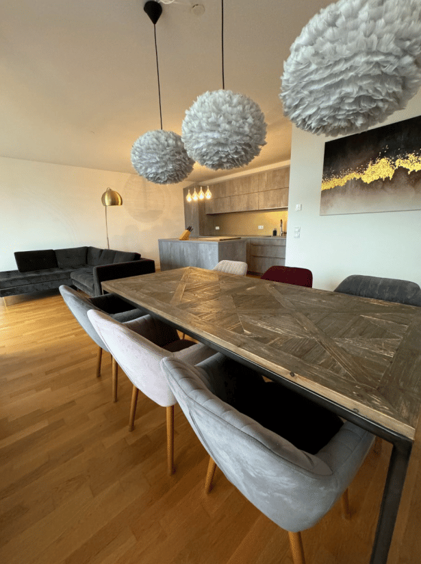 Möblierte 3-Zimmer-Wohnung mit Loggia, 2 Bädern in Obersendling, 81379 München (Sendling Sendling-Westpark Thalk. Obersendl.-Forsten-Fürstenr.-Solln)