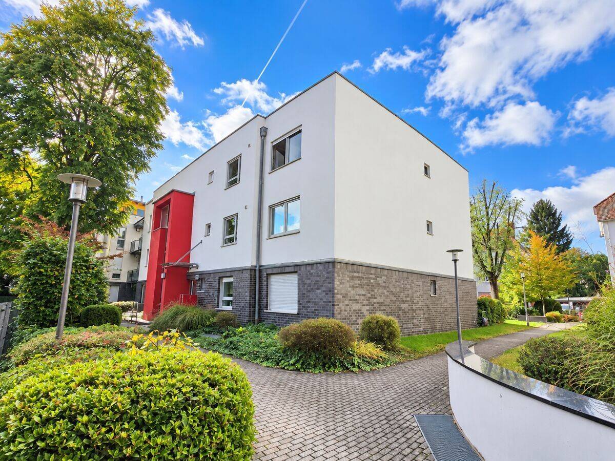 Schön geschnittene 3-Zimmer-Wohnung mit zwei Balkonen in ruhiger Lage von Frankfurt-Eschersheim, 60433 Frankfurt am Main (Bonames Dornbusch Eschersheim Frankfurter Berg Preungesheim)