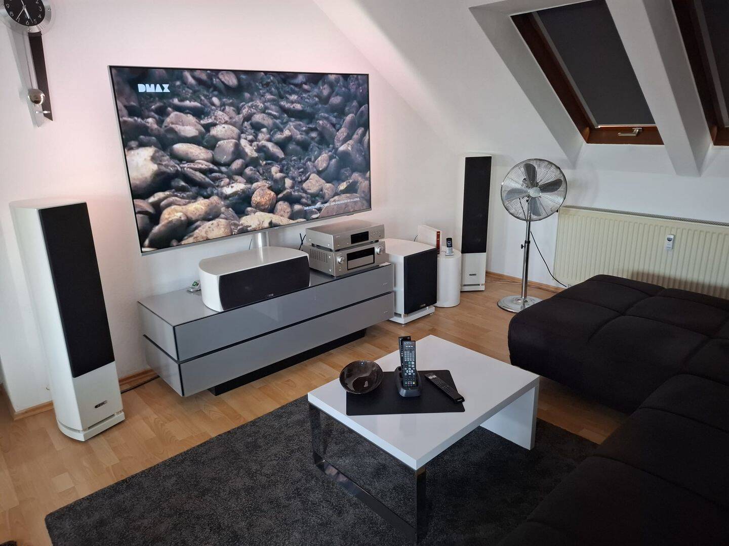 Charmante 2,5-Zimmer DG mit Terrasse in Sindelfingen, 71069 Sindelfingen