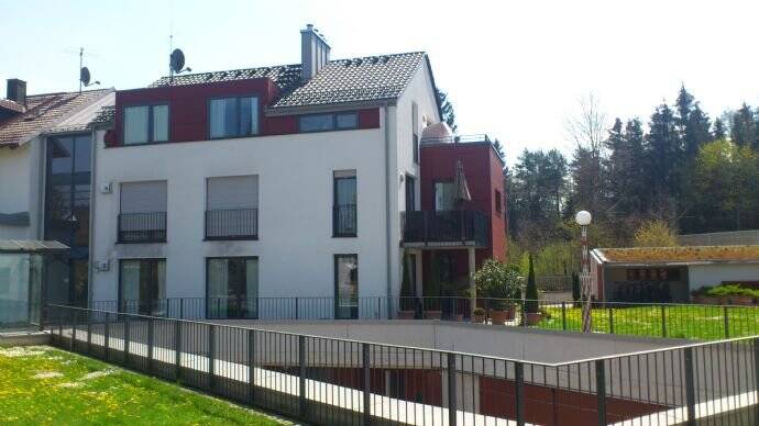 Hochwertige elegante 3-Zimmer-Wohnung, 100 m² EG mit Süd/West-Terrasse am Ortsrand von Baldham, 85598 Vaterstetten
