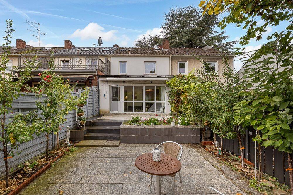 Hier beginnt Zuhause mit Garten und viel Platz, 22527 Hamburg (Eimsbüttel Eidelstedt Lokstedt Stellingen)