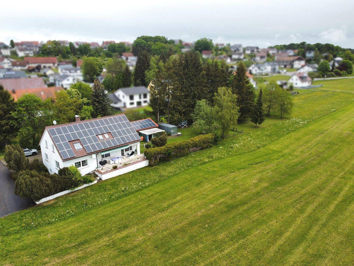 Parkähnliches Grundstück trifft großzügiges Wohnen – Ihr neues Zuhause in Schwenningen, 72477 Schwenningen