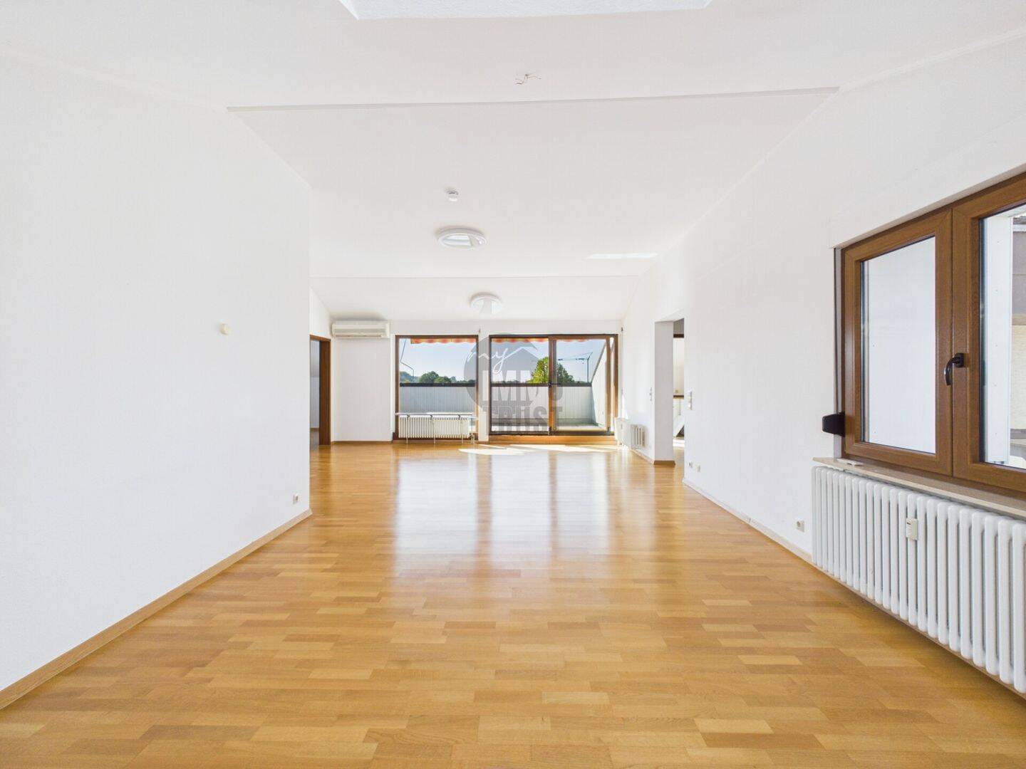 ÜBER DEN DÄCHERN VON HAUENEBERSTEIN – RUHIG, PRIVAT & MIT WEITBLICK!, 76532 Baden-Baden