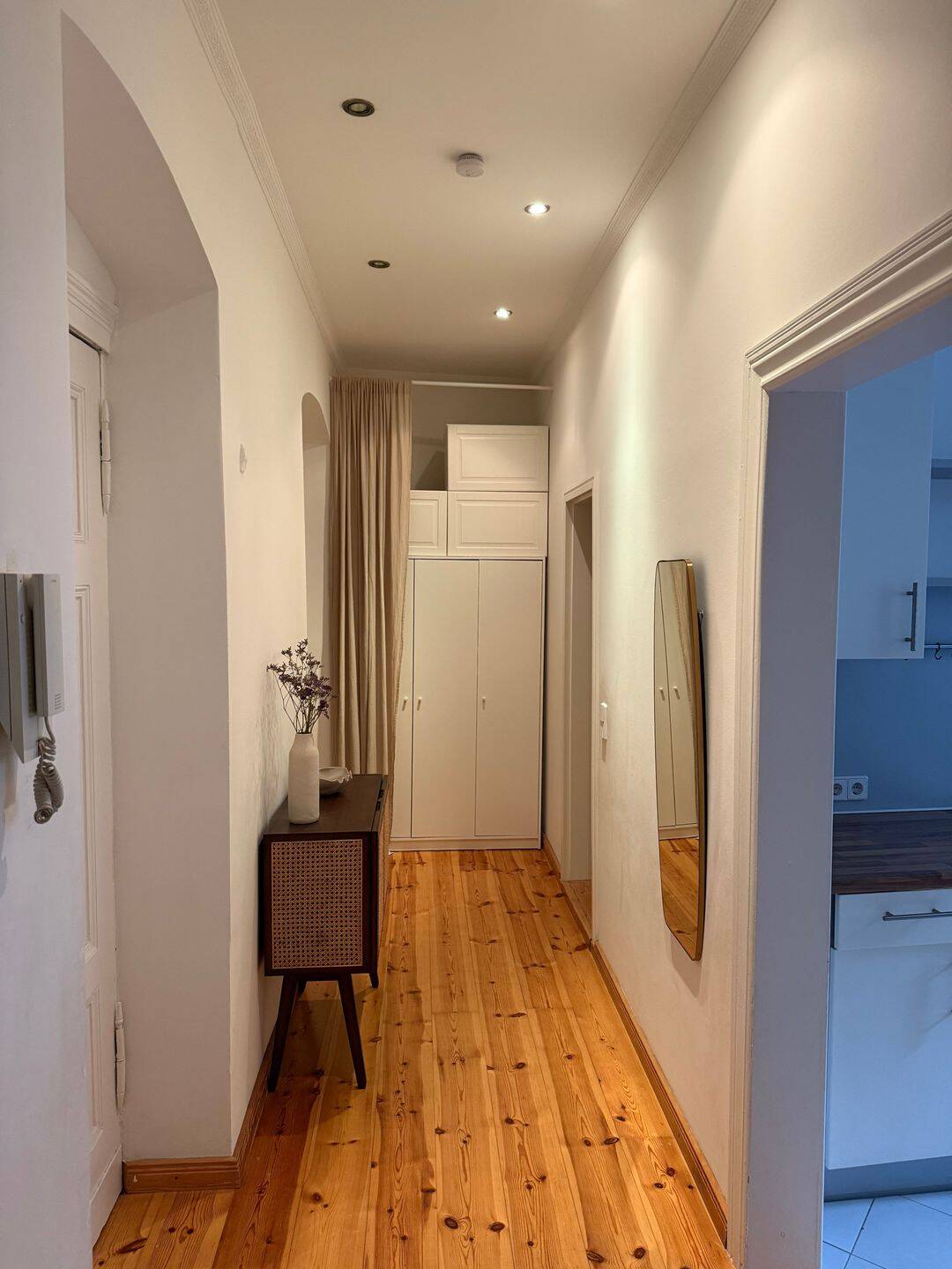 Biete eine 2 Zimmer Altbau Wohnung im Kiezlage, 10961 Berlin (Friedrichshain-Kreuzberg Kreuzberg)