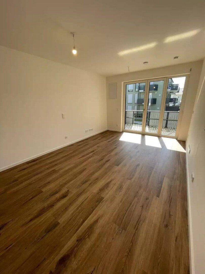 Erstbezug 1-Zimmer-Wohnung Süd-Balkon, 83278 Traunstein